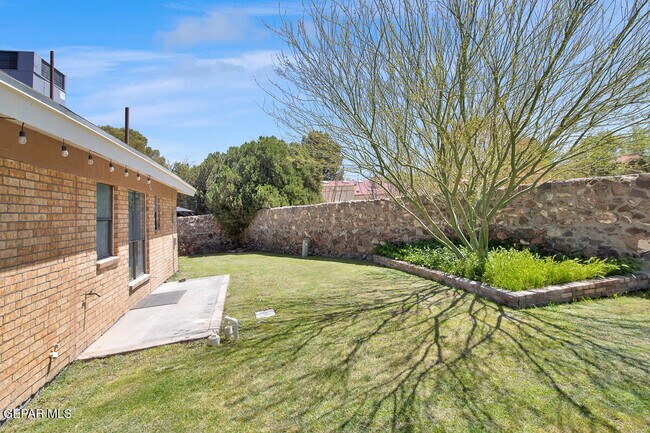 Building Photo - 779 Clay Ct