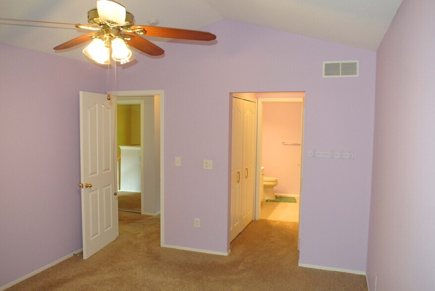 Master Bedroom Suite 1 - 6649 Quail Run Cir