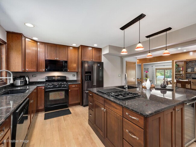 Building Photo - 1412 Ambleside Cir