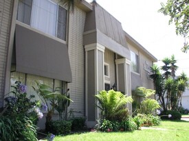 Building Photo - Imperial Crest Apartments