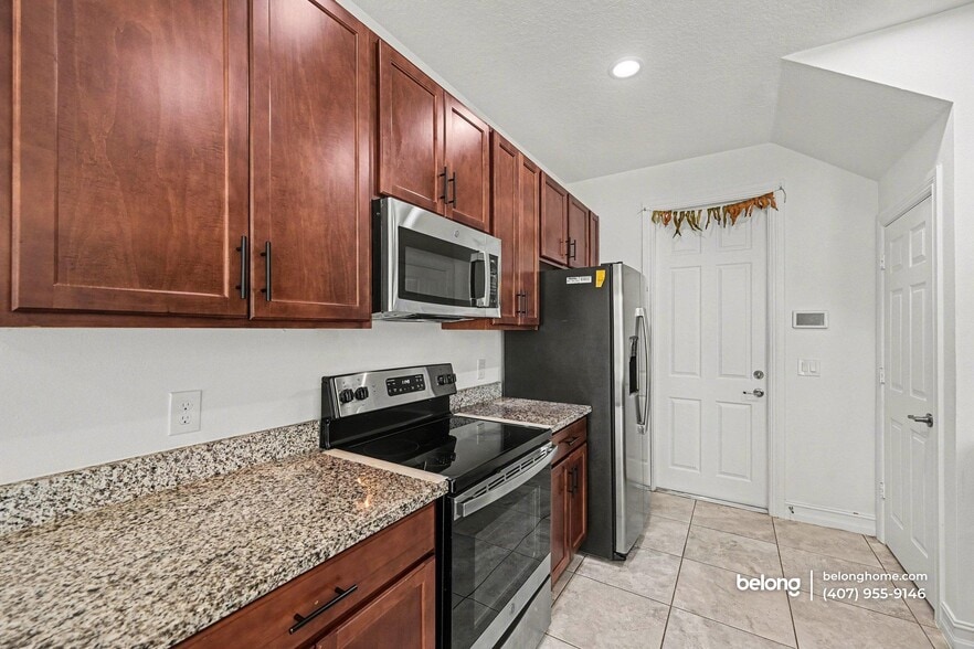 Building Photo - 1455 Isabella Dr