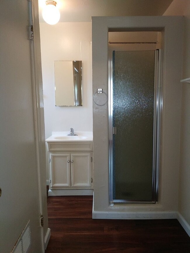 Building Photo - Cute 1bd Apartment on Ground Floor