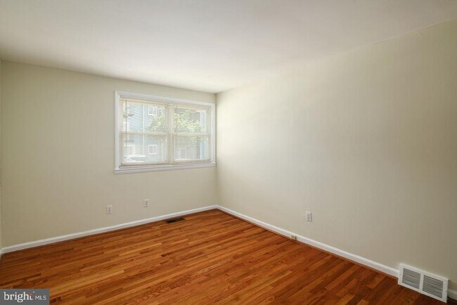 Building Photo - 3400 Ashfield Ln