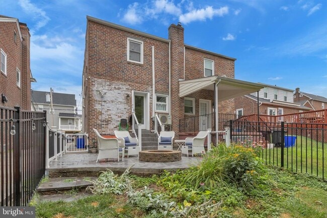 Building Photo - 429 Hurst St