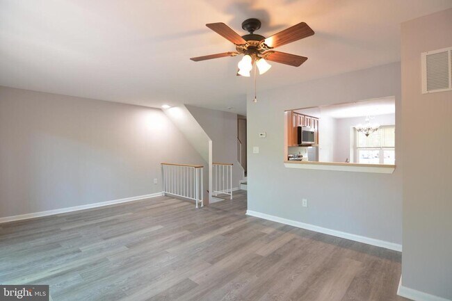 Building Photo - 13326 Waterside Cir