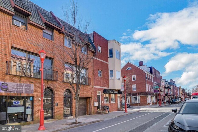 Building Photo - 128 South St