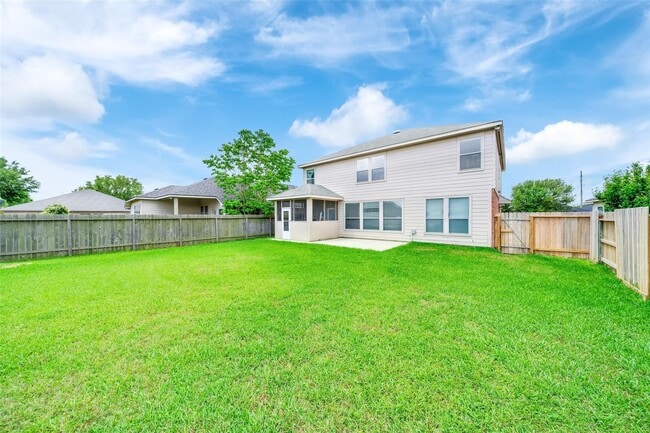 Building Photo - 5522 Brookhollow Oaks Trail