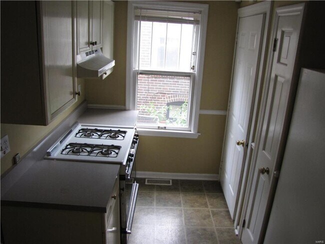 Building Photo - 1313 Claytonia Terrace