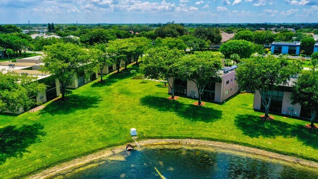 Building Photo - 15109 Ashland Dr