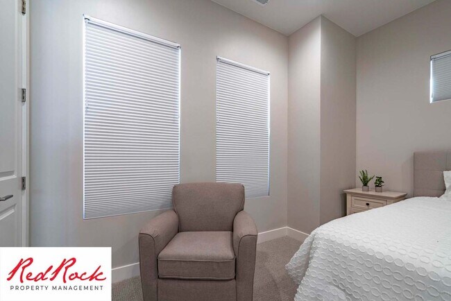 Building Photo - 2 Bedroom Fully Furnished Home In Sun River Community for 55 years and older with a firm 6 Month ...