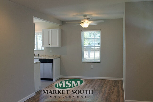 Building Photo - **COMING SOON!!!**  Remodeled Southside Home - Prime Location!
