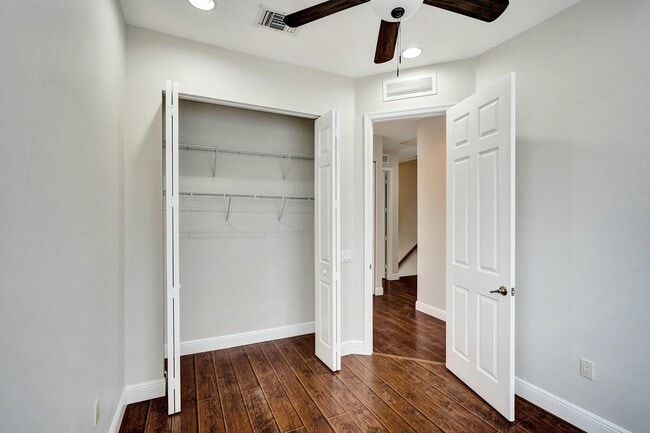 Building Photo - 1252 Piazza Antinori