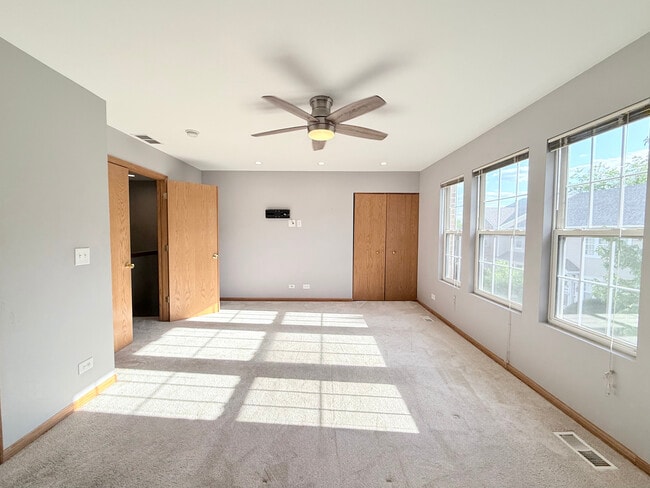 Building Photo - 239 Springbrook Trail S