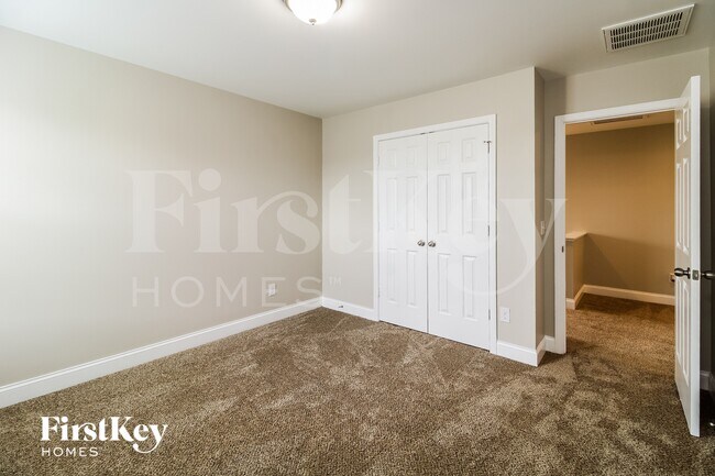 Building Photo - 2986 Grassy Knoll Cir