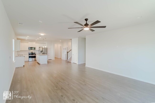 Building Photo - 3320 Candytuft Dr
