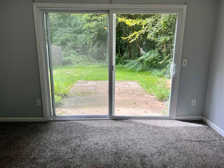 Building Photo - 2828 S 9th St