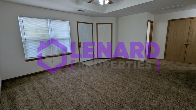 Building Photo - 4433-4435 W LaSiesta St