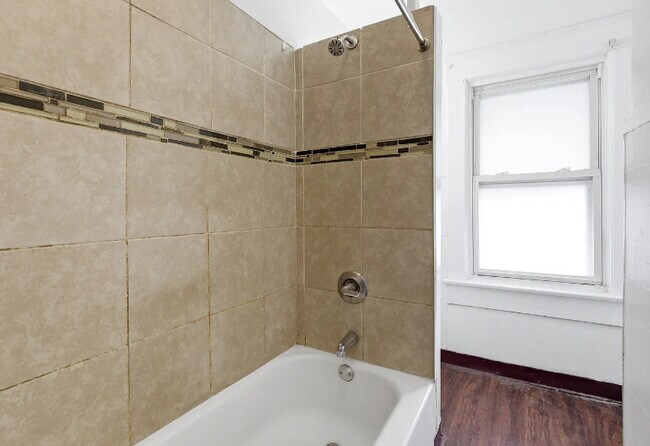 Building Photo - 691 La Follette St-