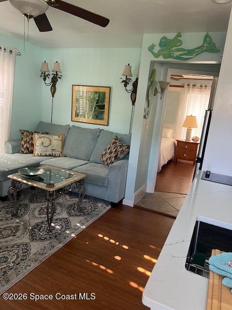 Building Photo - 2025 Date Palm Ave