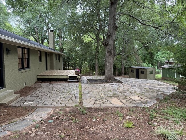 Building Photo - 185 Landor Dr