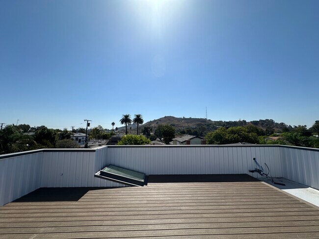 View of Baldwin Hills - 9048 Carson St