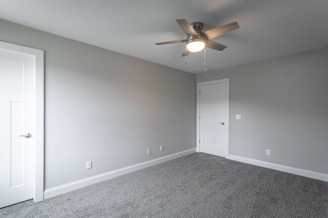 Building Photo - 8955 Silver Maple Dr
