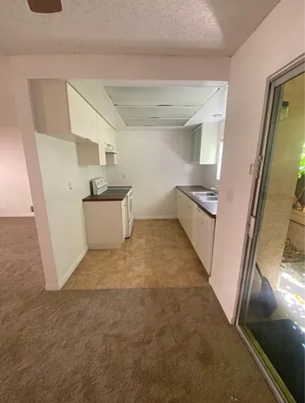 Building Photo - 221 N Juanita Ave