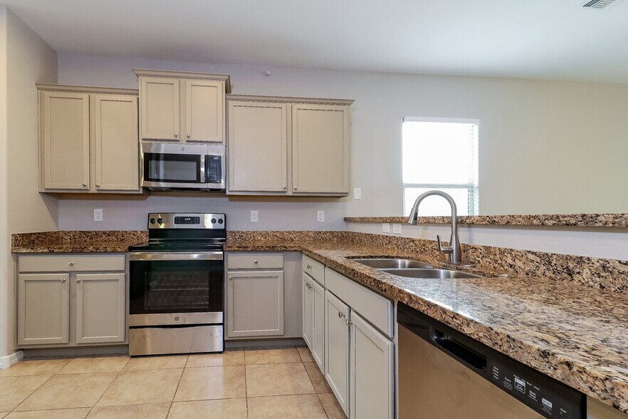 Building Photo - 25446 W Carson Dr