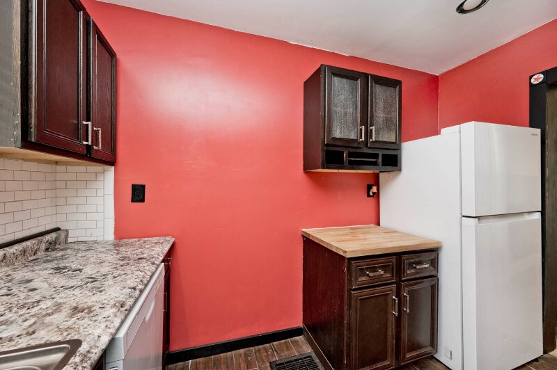 Building Photo - 269 N Vine St