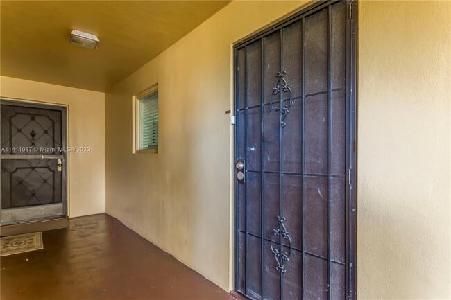 Building Photo - 3490 Foxcroft Rd