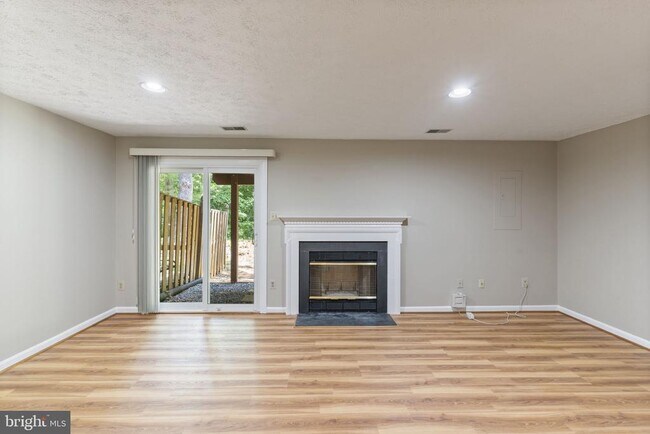 Building Photo - 8073 Morning Meadow Ct