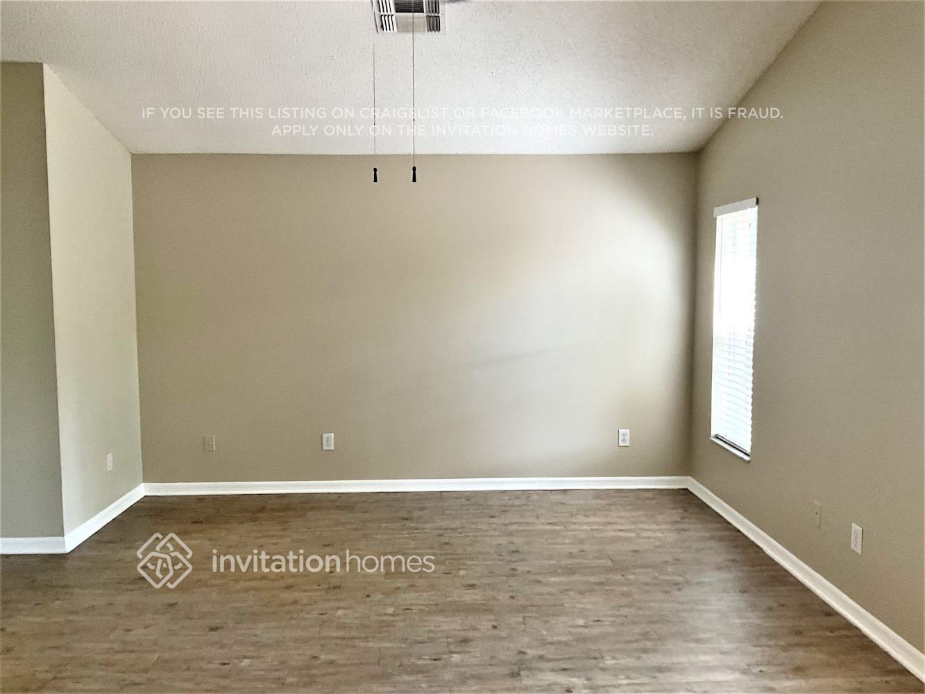 Building Photo - 3620 Seminole Dr