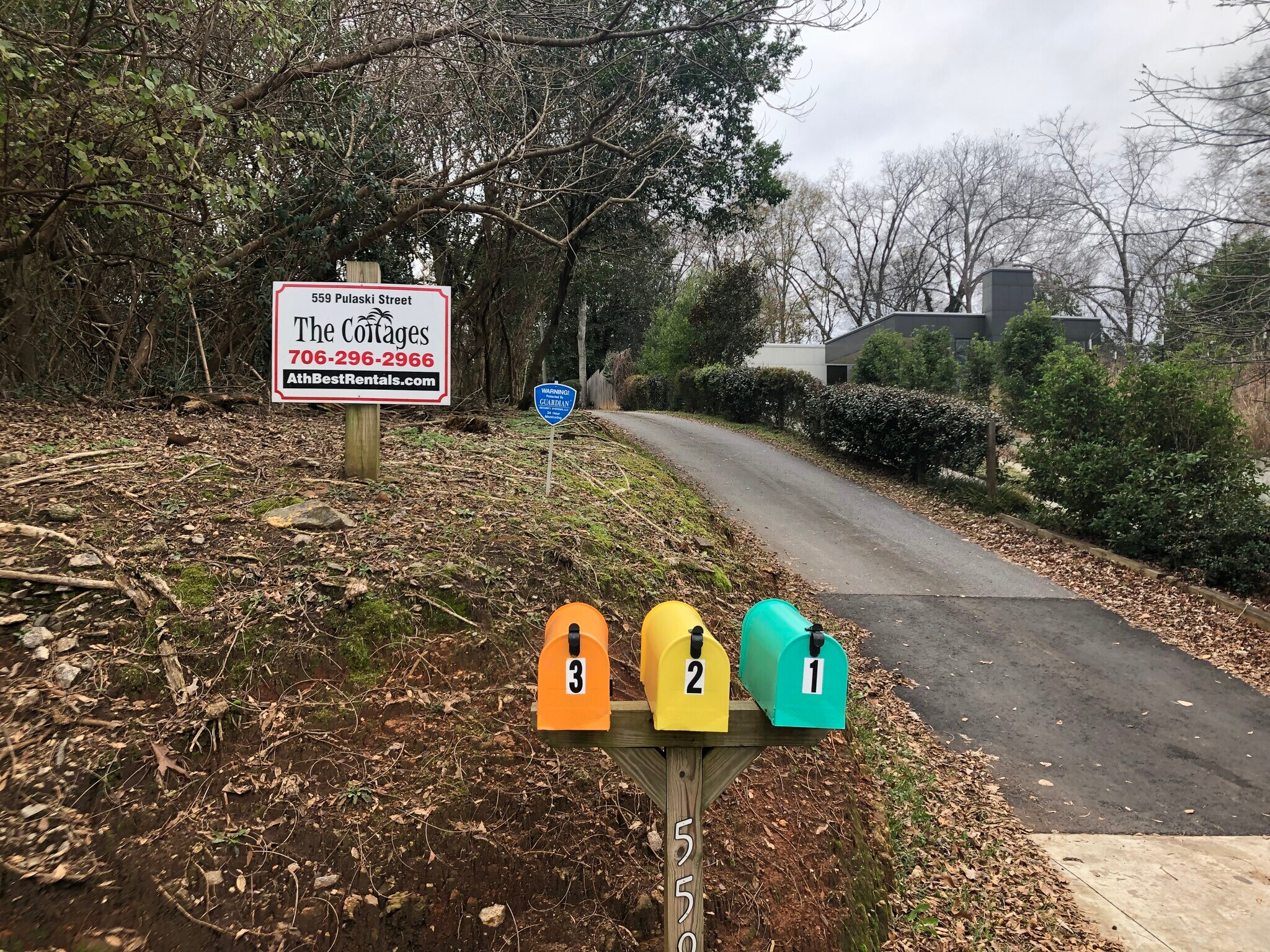 Building Photo - 559 Pulaski St