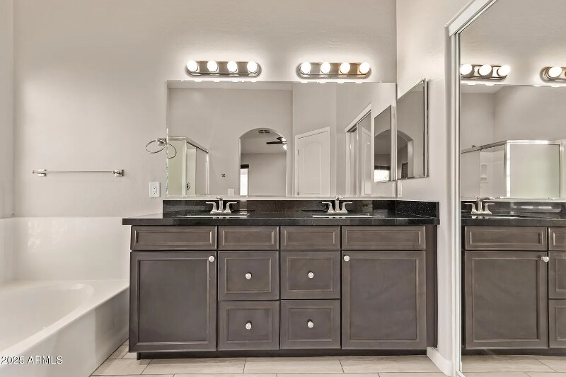 Building Photo - 15461 S 47th Pl