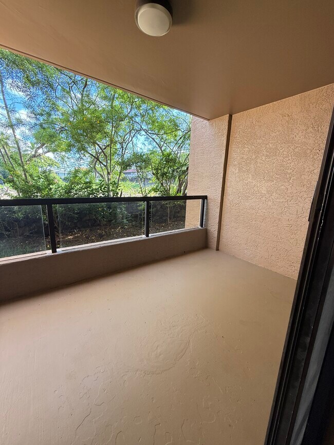Building Photo - 75-5865-5865 Walua Rd