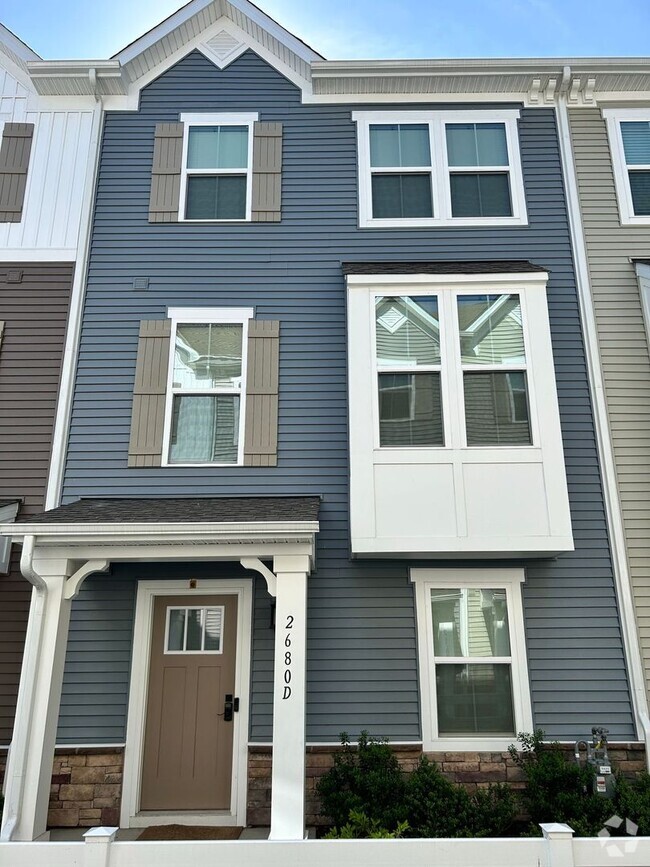 Building Photo - Welcome to this inviting 3-bedroom Condo! ...
