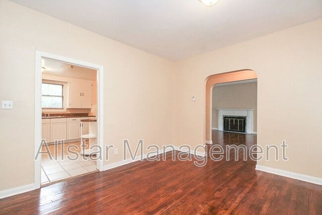 Building Photo - 2100 Cottage Grove Ave