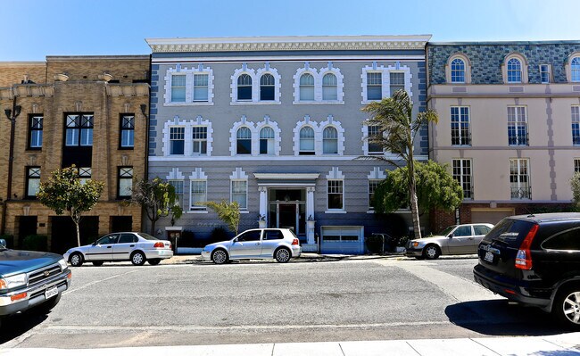 Building Photo - 2985 Pacific Ave