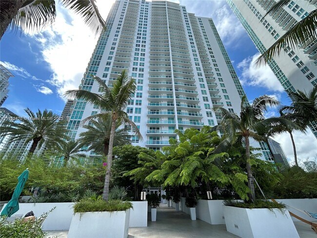 Primary Photo - 951 Brickell Ave