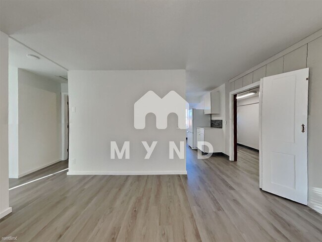 Building Photo - 2 br, 1 bath House - 7203 SE Harmony Dr