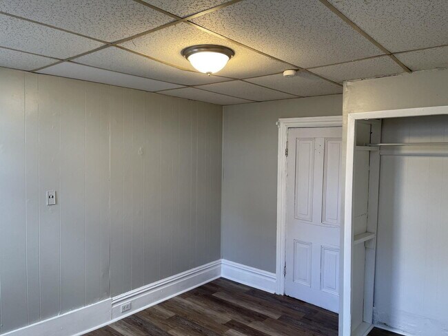 Building Photo - Looking for a cozy and charming apartment ...
