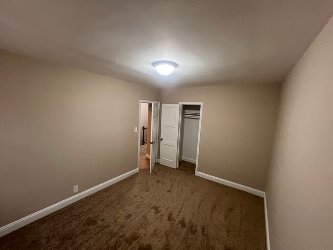 Building Photo - 44X Random Rd