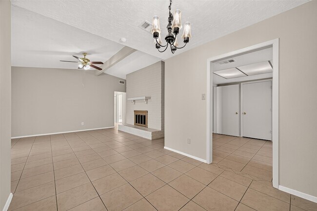 Building Photo - 8638 Little River Rd
