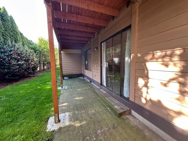 Building Photo - Cozy 2 bdrm 2 bath Condo in Vancouver, WA
