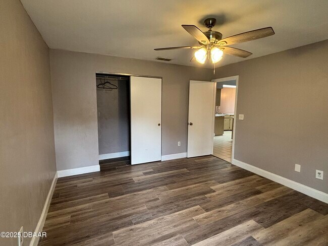 Building Photo - 5426 Landis Ave