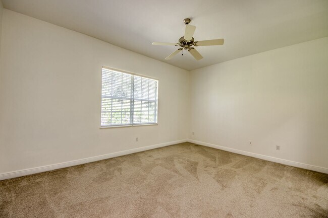 Building Photo - 14021 Bently Cir