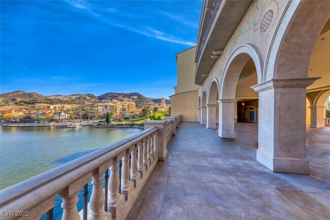 Building Photo - 375 Portus Delphini Ct