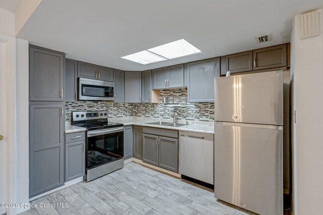 Building Photo - 1120 Gary Hunt Rd