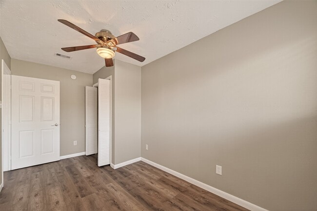 Building Photo - 17043 Coachmaker Dr