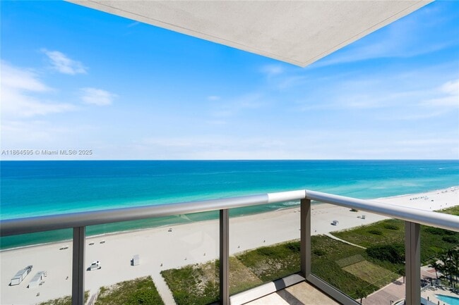 Building Photo - 5875 Collins Ave